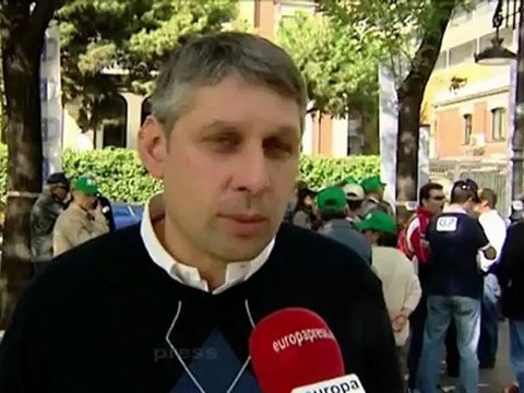 Díaz pide compromiso a la Policía pese a dificultades
