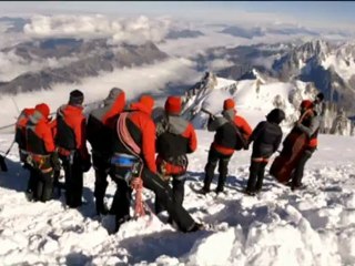 Zaz canta "Je veux" in cima al Monte Bianco