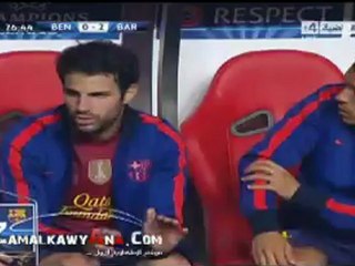 لقطة كسر ذراع كارلوس بويول في مباراة برشلونة و بنفيكا