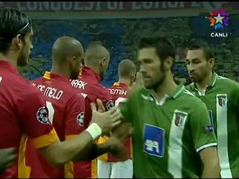 Braga maci oncesinde yapilan koreografi.
