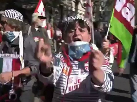 Manifestacion multitudinaria en Francia(300912)