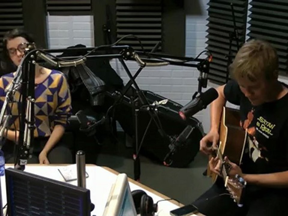 Marie-Pierre Arthur - Fleetwood Mac Cover - Session Acoustique OÜI FM
