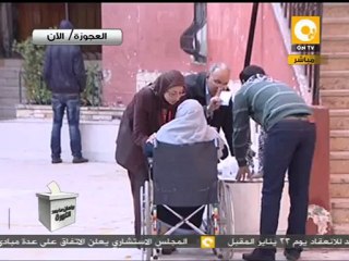 سيدة معاقة تدلى بصوتها بمساعدة القاضي بالجيزة #Dec22