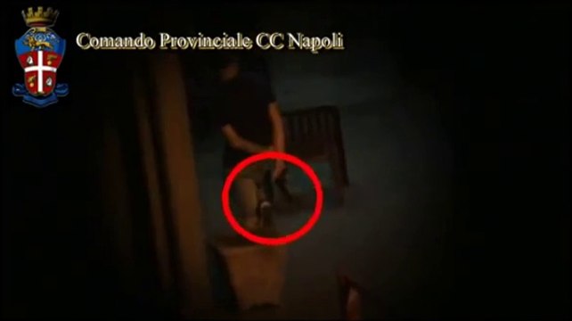 Napoli - Nuova faida di Scampia le immagini del bunker dei girati (02.10.12)