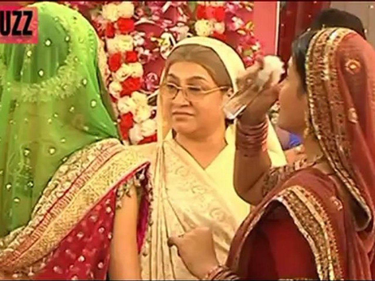 MUST WATCH !! Arnav & Khushi's AFTER WEDDING PLAN in Iss Pyaar Ko Kya Naam  Doon 1st October 2012 - video Dailymotion