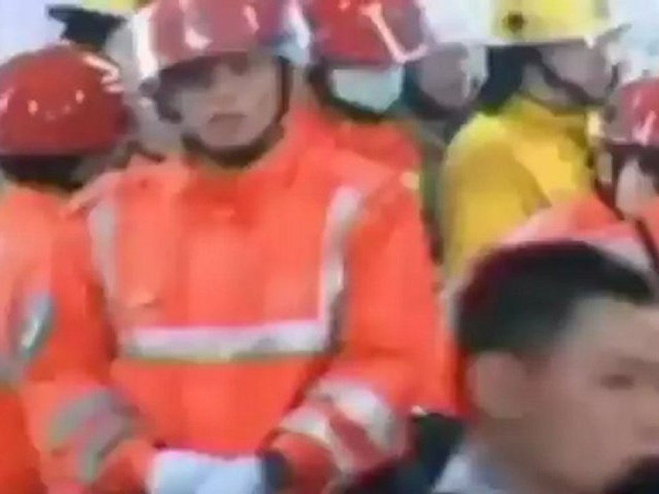 → El choque de dos barcos en Hong Kong deja al menos 36 muertos-36 dead in Hong Kong ferry