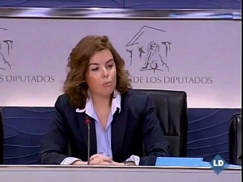 Soraya alude al miedo y la fuga en su intento de pedir explicaciones a Rubalcaba