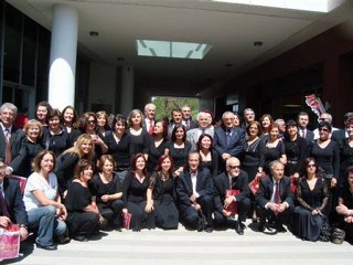 Ey bu bahçelerde esen eski şarkılar