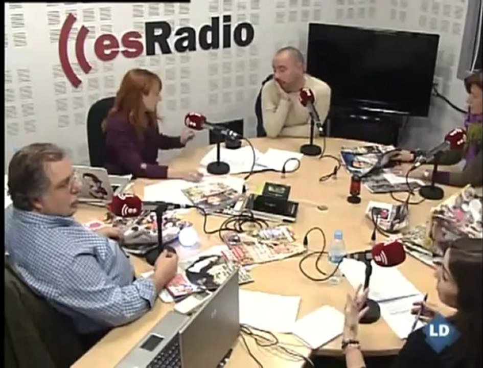 Qué rosa: John Travolta nos presenta a su hijo - 12/01/11