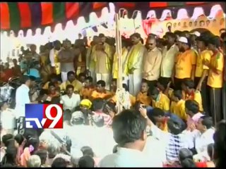 TDP pro-development, Cong corrupt - Chandrababu