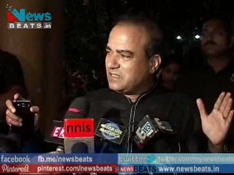 Anup Jalota & Suresh Wadkar GIMA 2012 Jury at GIMA Awards 2012 Red Carpet