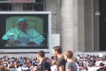 Vatikan'da sıradışı eylem