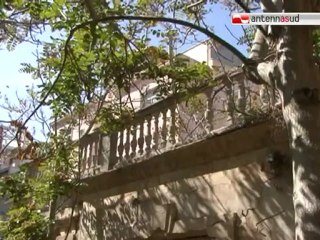 TG 01.10.12 Cittadini allarmati a S. Cataldo: "mettete in sicurezza la villa abbandonata"