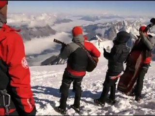 Extrait de " je veux" de ZAZ sur le toit de l'Europe.