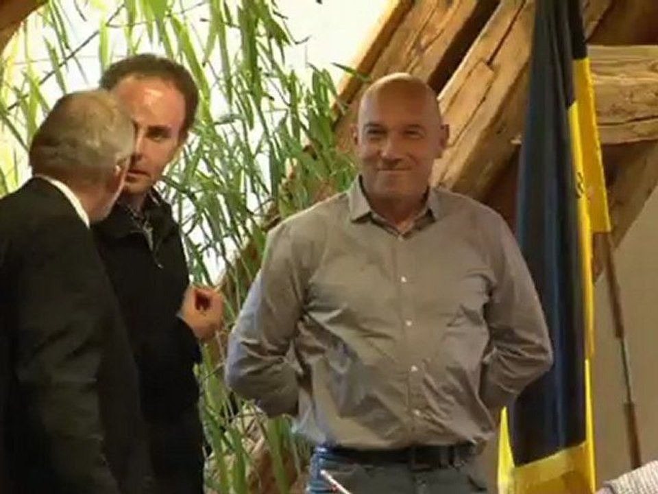 Matthias Bühler - Saisonvideo 2011 - 110 Meter Hürden