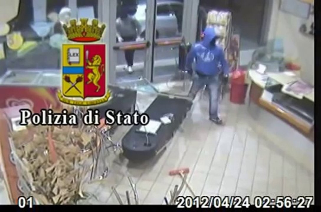 Lecce - Spaccate nelle tabaccherie, sei arresti...