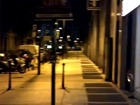 Videotest BlackBerry 9860 Torch (per confronto con BB PlayBook di notte)