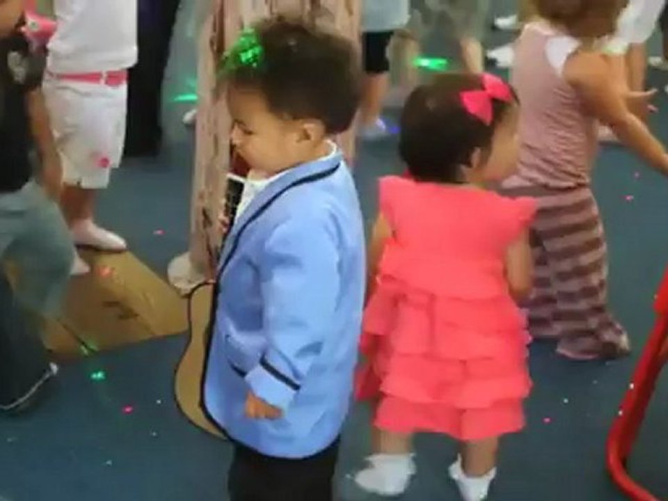 MILFs Gangnam style