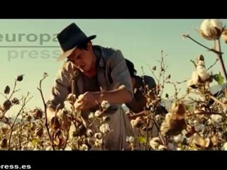 Kristen Stewart enseña pecho en 'On the Road'