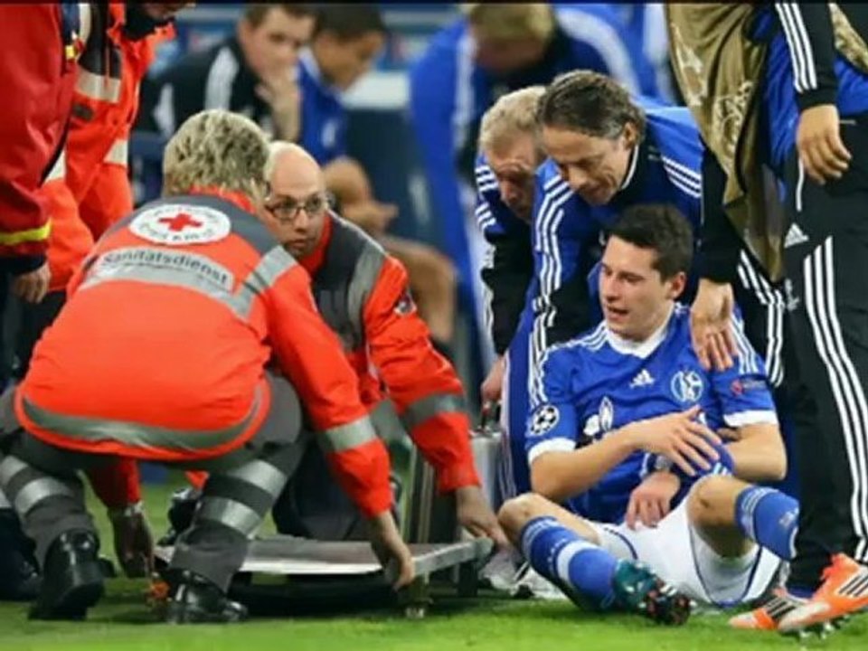 Julian draxler bricht sich den arm