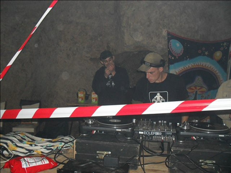 dark sound by mikacore