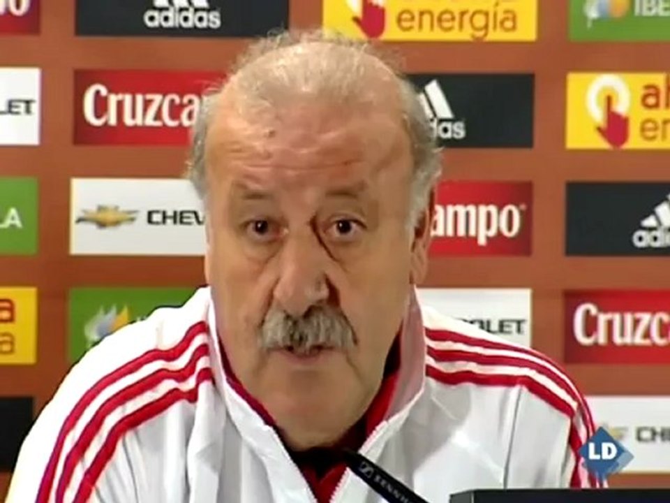 Del Bosque y Sergio Ramos en contra de jugar en el patatal de Lituania