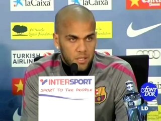 Alves piensa que el partido contra el Villareal será una verdadera prueba