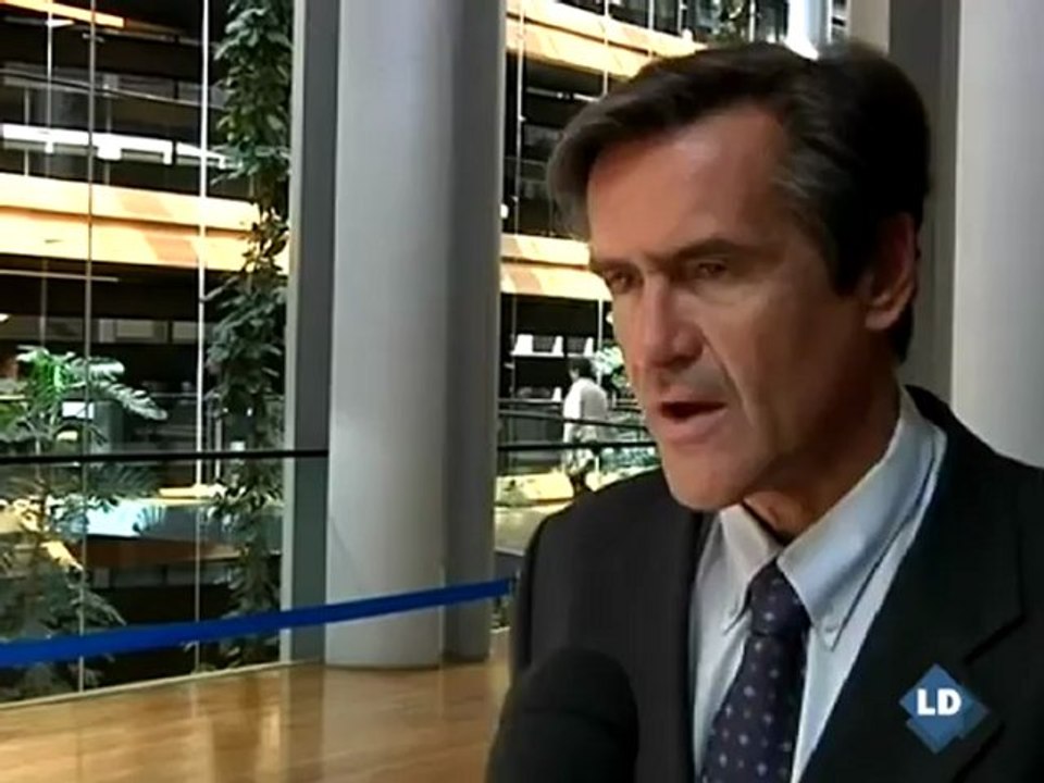 Los eurodiputados Mayor Oreja y López Aguilar a favor de la austeridad