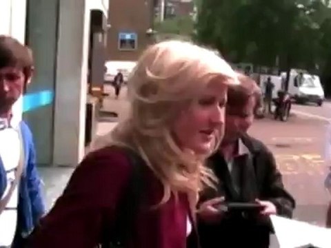 Celebrity Bytes: Ellie Goulding is Not a Good Girl