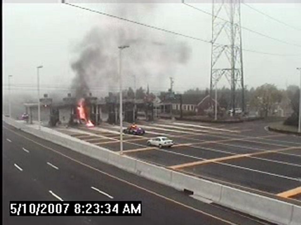 Extrême crash au péage