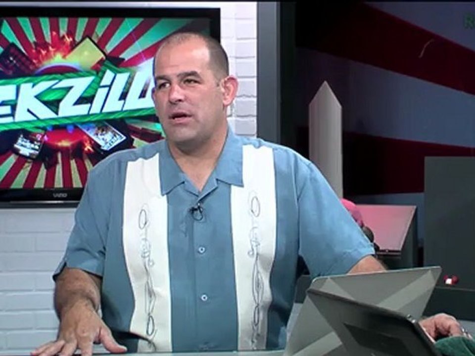 LCD Vs. Projector: Bulb Life, Blank Walls & Why HDTV Speakers Suck! Can You DIY 4 60" HDTVs Into a Massive 120" HDTV? And Yes You Need Surround Sound! - HD Nation