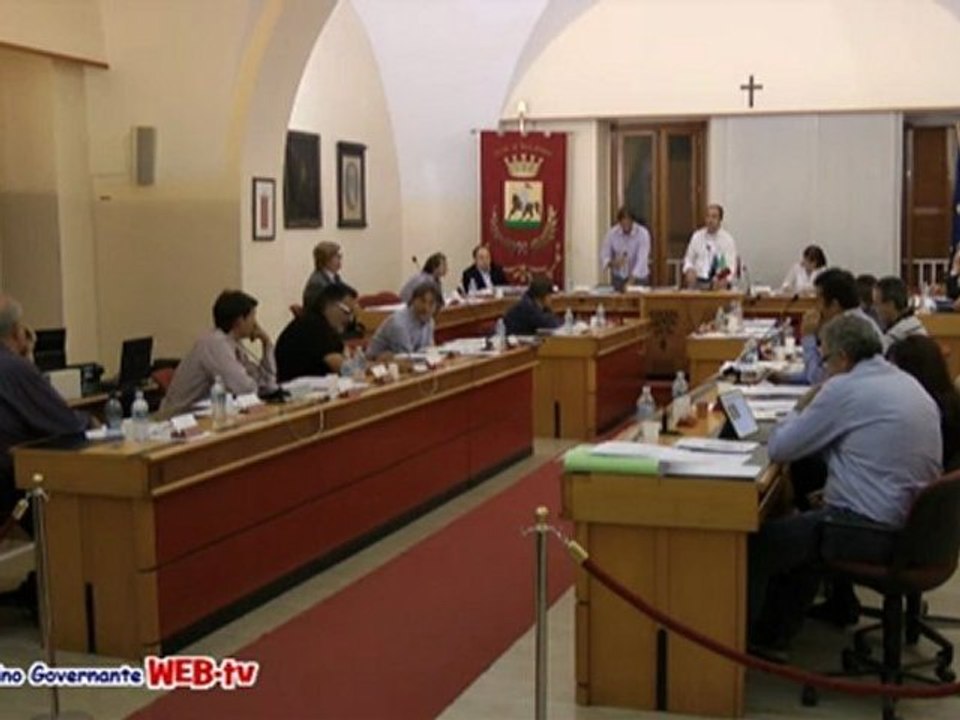 Consiglio comunale 28 settembre 2012 punti 2 e 3 IMU   votazione rinvio emendamenti al 19 ottobre