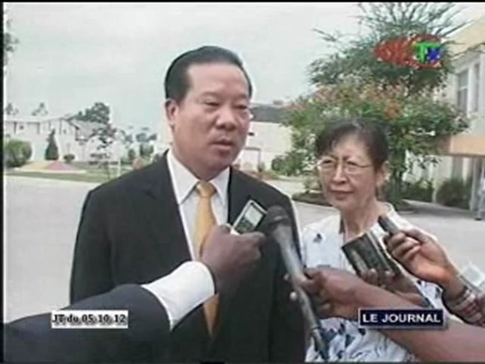 Les membres de la chambre de commerce internationale de la Chine chez le ministre d’état Isidore Mvouba