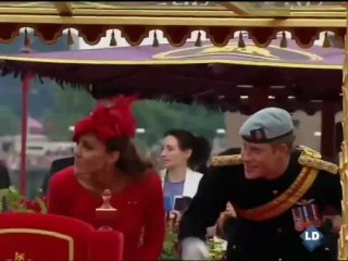 Isabel II encabeza un desfile de mil barcos en su Jubileo