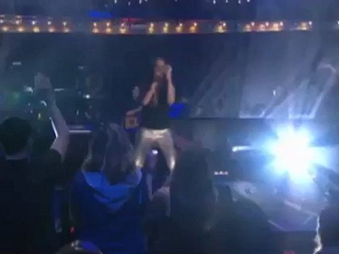 Alicia Keys - Girl on Fire (Live VH1 Storytellers)