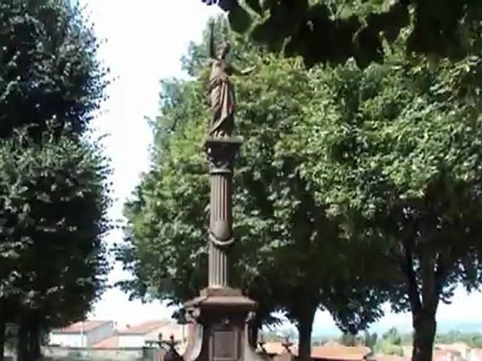 New01.mpg   BRIOUDE AOUT 2012