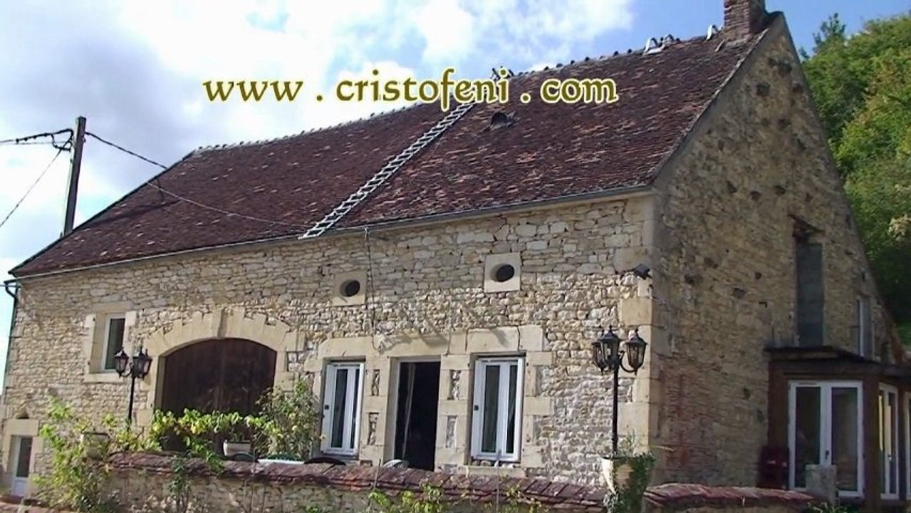 proche Donzy 58, fermette de 1860 rénovée de 157 m² avec extension possible , terrasse, hangar cour autour de la maison