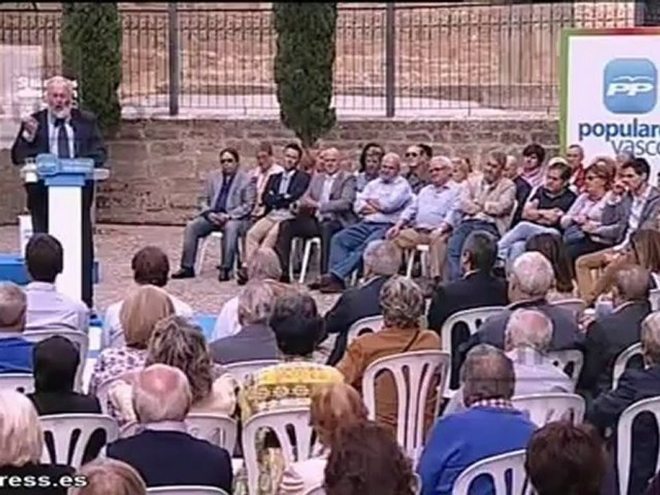 Arias Cañete: En España "Toca cerrar filas"
