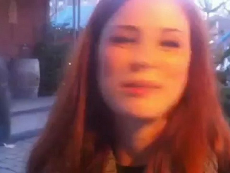 Lena auf dem Weinachtsmarkt in Köln - Aufruf zum Voten