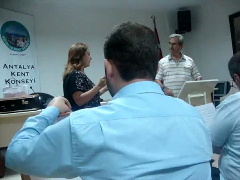 aylar geçiyor sen bana hala geleceksin