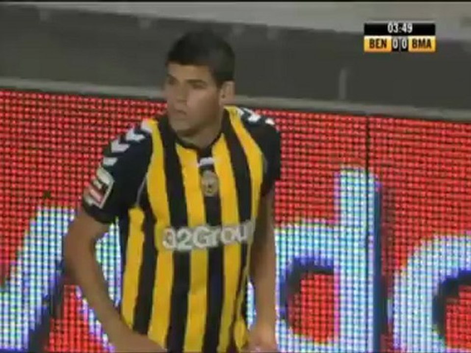 Benfica: Mit Fallrückzieher an die Spitze