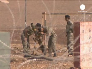 Siria: bombe su Homs, scontri ad Aleppo, silenzio al confine