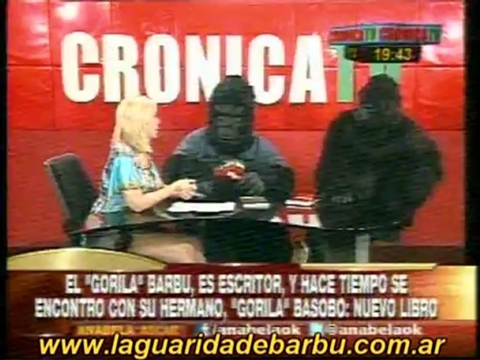 Anabela Ascar entrevista a Dos Gorilas, uno de ellos escritor.