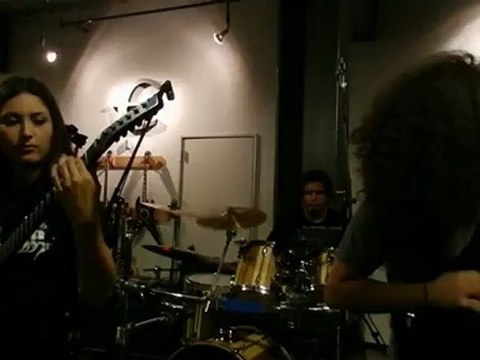 SYREBRIS Spiraling Downward live at the Gibson Showroom 10/04/2012