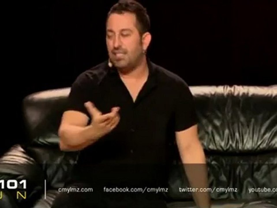 sesliguller.com Cem Yılmaz - Kadın ikna etmek için yaratılmış