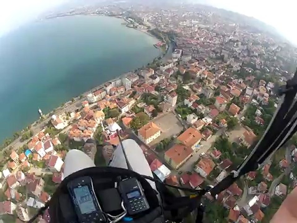 Ordu Boztepe'de yamaç paraşütü