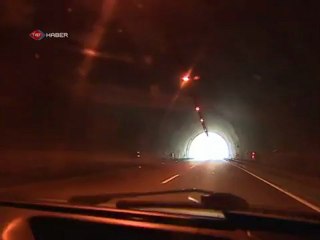 Tünelde Aşırı Hız Ve Dikkatsizliğin Sonuçları VİDEO - www.olay53.com