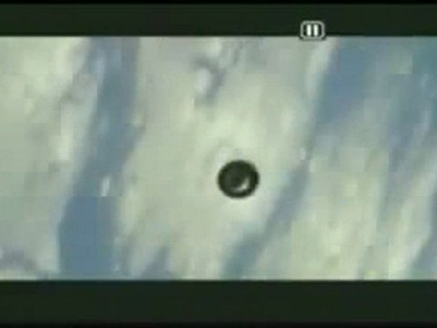 НЛО возле шатла Атлантис