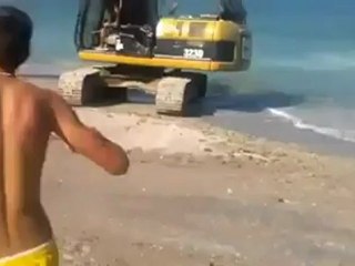 Canı sıkılan kepçe oparatörü 66