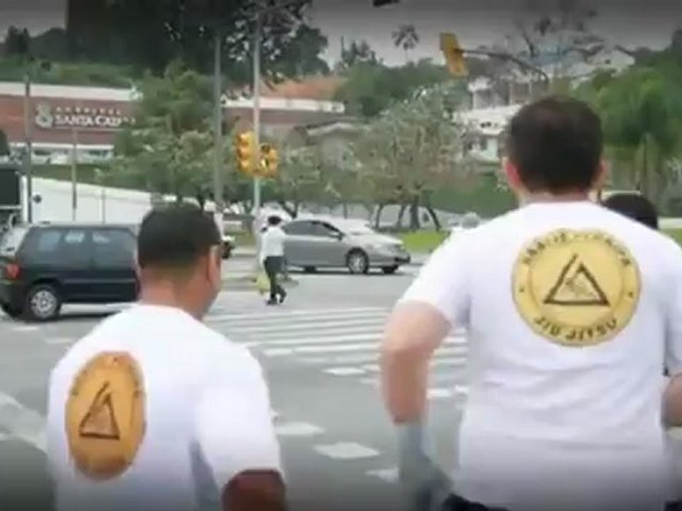 Yaya geçidinde araç durursa